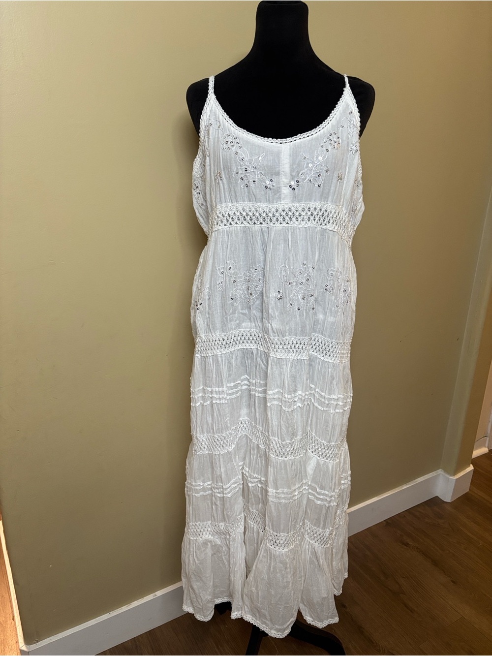 Kaaku white bohemian cotton midi dress